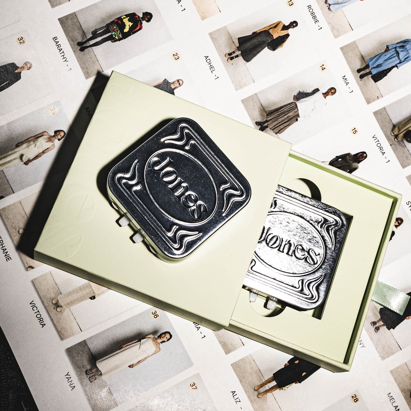 Subscriber Silver Tin