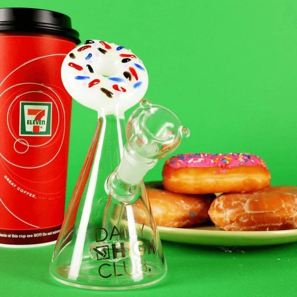 Daily High Club "Frosted Donut" Bong Best Sales Price - Bongs